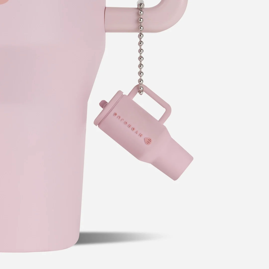 traveler-keychain-g3 Web-TravelerKeychainPhotos-PinkSand2.webp